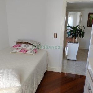 Apartamento com 245m², 3 dormitórios, 2 vagas, no bairro Centro em Caxias do Sul para Alugar ou Comprar