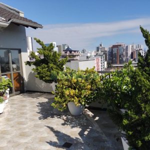 Apartamento com 245m², 3 dormitórios, 2 vagas, no bairro Centro em Caxias do Sul para Alugar ou Comprar