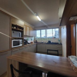 Apartamento com 139m², 3 dormitórios, 1 vaga, no bairro Medianeira em Caxias do Sul para Comprar