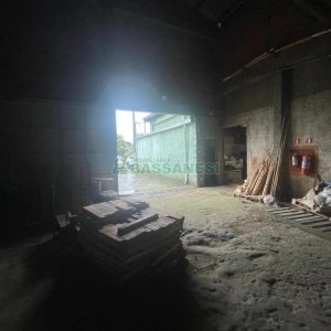 Pavilhão com 700m², no bairro Desvio Rizzo em Caxias do Sul para Comprar