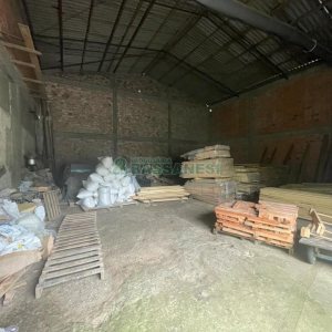 Pavilhão com 700m², no bairro Desvio Rizzo em Caxias do Sul para Comprar