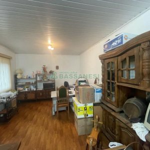 Pavilhão com 700m², no bairro Desvio Rizzo em Caxias do Sul para Comprar