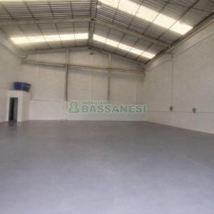 Pavilhão com 228m², no bairro Jardim Eldorado em Caxias do Sul para Alugar