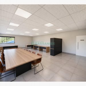 Pavilhão com 1000m², no bairro Maestra em Caxias do Sul para Alugar