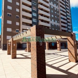 Apto Mobiliado com 68m², 2 dormitórios, 2 vagas, no bairro Madureira em Caxias do Sul para Alugar