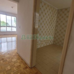 Apartamento com 76m², 2 dormitórios, 1 vaga, no bairro Madureira em Caxias do Sul para Alugar