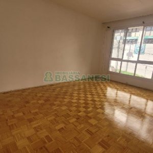 Apartamento com 76m², 2 dormitórios, 1 vaga, no bairro Madureira em Caxias do Sul para Alugar