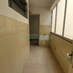 Apartamento com 76m², 2 dormitórios, 1 vaga, no bairro Madureira em Caxias do Sul para Alugar