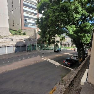 Apartamento com 76m², 2 dormitórios, 1 vaga, no bairro Madureira em Caxias do Sul para Alugar