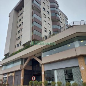 Apartamento com 80m², 2 dormitórios, 1 vaga, no bairro Pio X em Caxias do Sul para Comprar