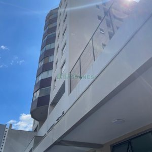 Apartamento com 80m², 2 dormitórios, 1 vaga, no bairro Pio X em Caxias do Sul para Comprar