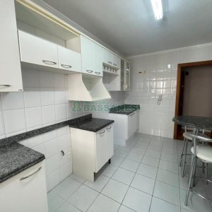 Apartamento com 80m², 2 dormitórios, 1 vaga, no bairro Pio X em Caxias do Sul para Comprar