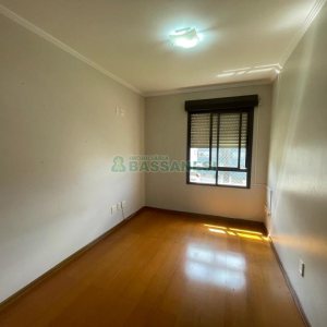 Apartamento com 80m², 2 dormitórios, 1 vaga, no bairro Pio X em Caxias do Sul para Comprar
