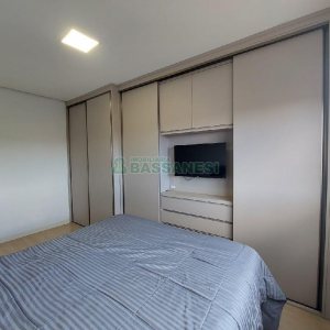 Apto Mobiliado com 67m², 2 dormitórios, 2 vagas, no bairro Kayser em Caxias do Sul para Alugar ou Comprar