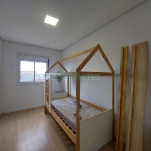 Apto Mobiliado com 67m², 2 dormitórios, 2 vagas, no bairro Kayser em Caxias do Sul para Alugar ou Comprar