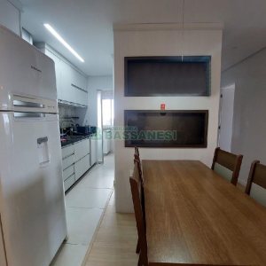 Apto Mobiliado com 67m², 2 dormitórios, 2 vagas, no bairro Kayser em Caxias do Sul para Alugar ou Comprar