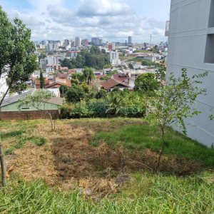 Terreno, no bairro Cinqüentenário em Caxias do Sul para Comprar