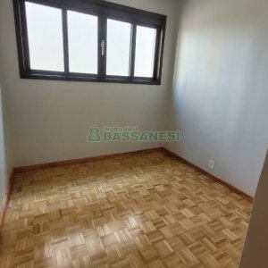 Apartamento com 82m², 2 dormitórios, 1 vaga, no bairro Santa Catarina em Caxias do Sul para Comprar