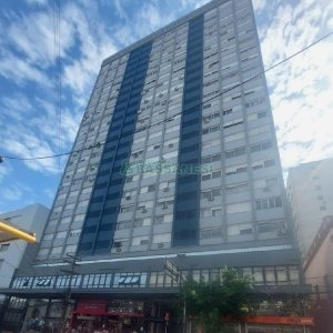 Apto Mobiliado com 107m², 3 dormitórios, 1 vaga, no bairro Centro em Caxias do Sul para Comprar