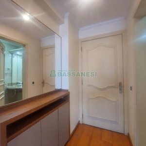 Apto Mobiliado com 107m², 3 dormitórios, 1 vaga, no bairro Centro em Caxias do Sul para Comprar