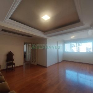 Apto Mobiliado com 107m², 3 dormitórios, 1 vaga, no bairro Centro em Caxias do Sul para Comprar