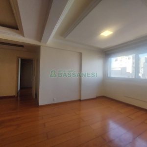 Apto Mobiliado com 107m², 3 dormitórios, 1 vaga, no bairro Centro em Caxias do Sul para Comprar
