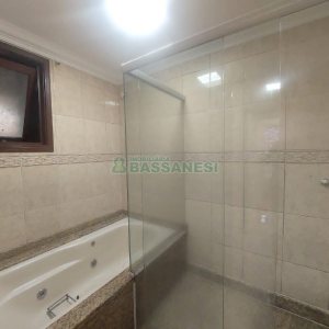 Apto Mobiliado com 107m², 3 dormitórios, 1 vaga, no bairro Centro em Caxias do Sul para Comprar