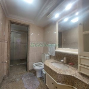 Apto Mobiliado com 107m², 3 dormitórios, 1 vaga, no bairro Centro em Caxias do Sul para Comprar