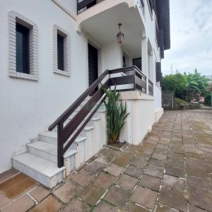 Casa com 70m², 2 dormitórios, no bairro Rio Branco em Caxias do Sul para Alugar