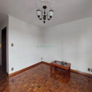 Casa com 70m², 2 dormitórios, no bairro Rio Branco em Caxias do Sul para Alugar