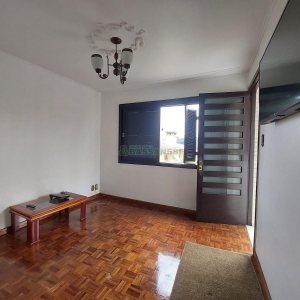 Casa com 70m², 2 dormitórios, no bairro Rio Branco em Caxias do Sul para Alugar