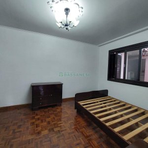 Casa com 70m², 2 dormitórios, no bairro Rio Branco em Caxias do Sul para Alugar