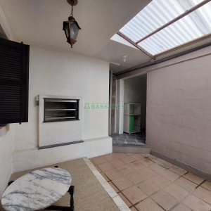Casa com 70m², 2 dormitórios, no bairro Rio Branco em Caxias do Sul para Alugar