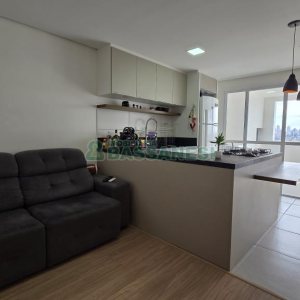 Apartamento com 62m², 2 dormitórios, 1 vaga, no bairro Vila Verde em Caxias do Sul para Comprar