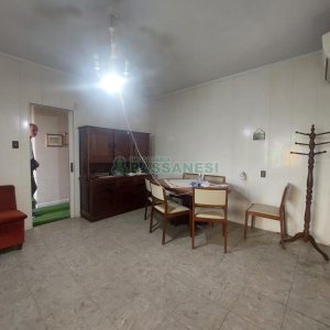 Casa Comercial com 600m², 5 dormitórios, no bairro Rio Branco em Caxias do Sul para Comprar