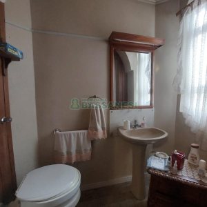 Casa Comercial com 600m², 5 dormitórios, no bairro Rio Branco em Caxias do Sul para Comprar