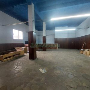 Casa Comercial com 600m², 5 dormitórios, no bairro Rio Branco em Caxias do Sul para Comprar