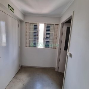 Sala com 61m², no bairro Centro em Caxias do Sul para Alugar ou Comprar