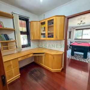 Casa com 389m², 6 dormitórios, no bairro Universitário em Caxias do Sul para Comprar