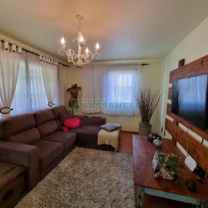 Casa com 389m², 6 dormitórios, no bairro Universitário em Caxias do Sul para Comprar