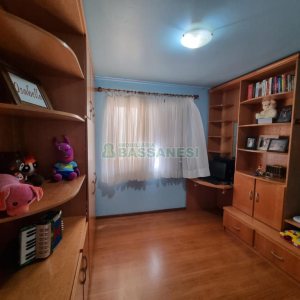 Casa com 389m², 6 dormitórios, no bairro Universitário em Caxias do Sul para Comprar