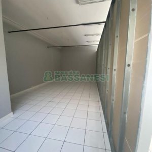 Loja com 192m², no bairro São Pelegrino em Caxias do Sul para Alugar