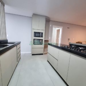 Apartamento com 88m², 2 dormitórios, 2 vagas, no bairro Santa Catarina em Caxias do Sul para Comprar