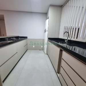 Apartamento com 88m², 2 dormitórios, 2 vagas, no bairro Santa Catarina em Caxias do Sul para Comprar