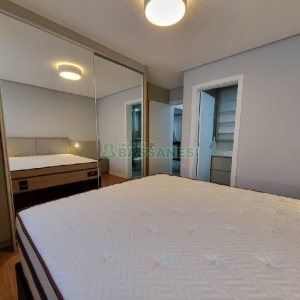 Apartamento com 88m², 2 dormitórios, 2 vagas, no bairro Santa Catarina em Caxias do Sul para Comprar