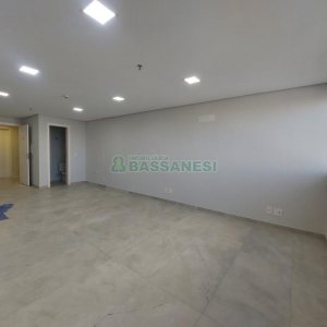 Sala com 30m², no bairro Villagio Iguatemi em Caxias do Sul para Alugar