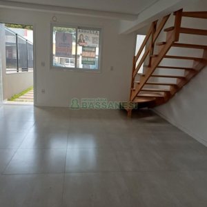 Sobrado com 77m², 3 dormitórios, no bairro São Luiz em Caxias do Sul para Comprar