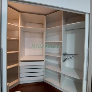 Apto Mobiliado com 100m², 3 dormitórios, 2 vagas, no bairro Pio X em Caxias do Sul para Alugar ou Comprar