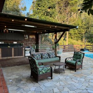 Chácara com 325m², 4 dormitórios, 3 vagas, no bairro Pedancino em Caxias do Sul para Comprar