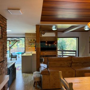 Chácara com 325m², 4 dormitórios, 3 vagas, no bairro Pedancino em Caxias do Sul para Comprar